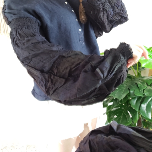 New Free People Light Magic balloon sleeve henley - Picture 7 of 12